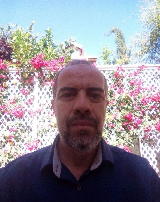 Intitulé : INTELLIGENCE ARTIFICIELLE ET L'INTERNET DES OBJETS (IA-IoT) POUR LE DEVELOPPEMENT DE L' AGRICULTURE OASIENNE - Professeur Salim Chikhi Directeur du Laboratoire de Modélisation et d’Implémentation des Systèmes Complexes (MISC) de l’université CONSTANTINE 2 – Algérie